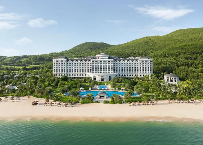 Vinpearl Discovery Sealink Nha Trang